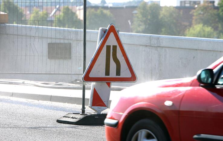 Dėl remontuojamo P. Vileišio tilto vairuotojai strigo spūstyse