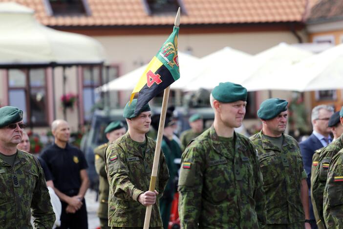 Dragūnų bataliono jubiliejaus iškilmes