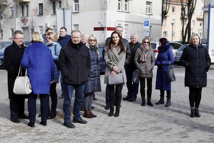 Atidengta "Gyvybės medis" skulptūra