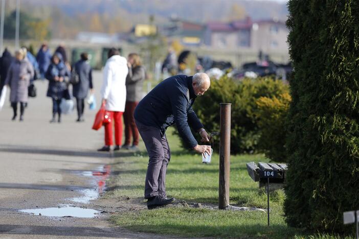 Lėbartų kapinės Lapkričio 1-ąją