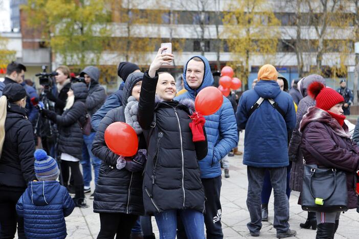 Klaipėdiečių protestas prieš vaikų paėmimą iš šeimų