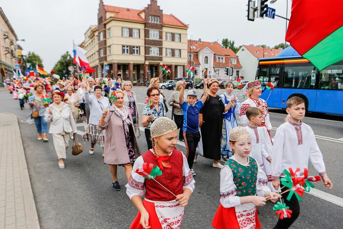 Klaipėda iškilmingai švenčia Valstybės dieną