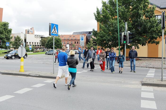 Kruizinis laivas pagyvino Klaipėdos senamiestį