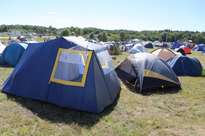 Į Karklę plūsta festivalio dalyviai