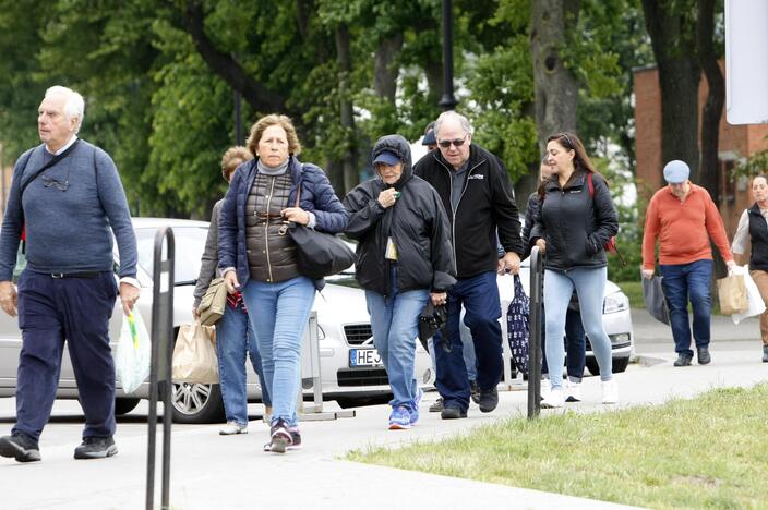 Uostamiestyje vieši akį traukiantis kruizinis laineris