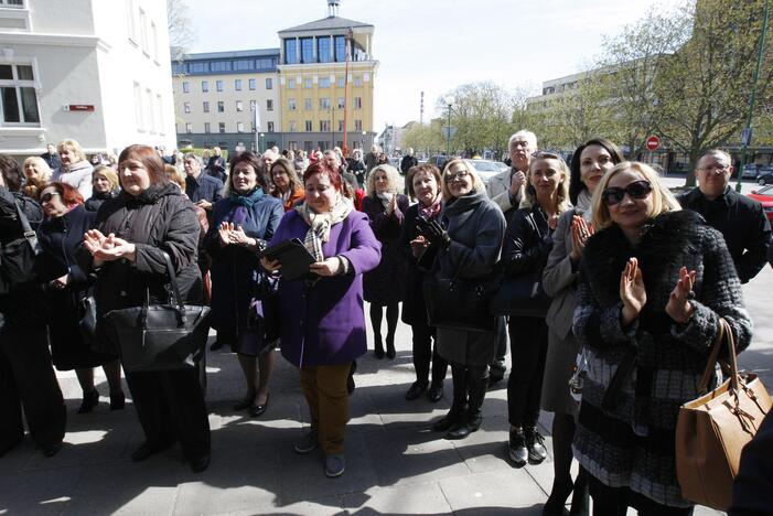 Atidengta karalienės Luizės atminimo lenta