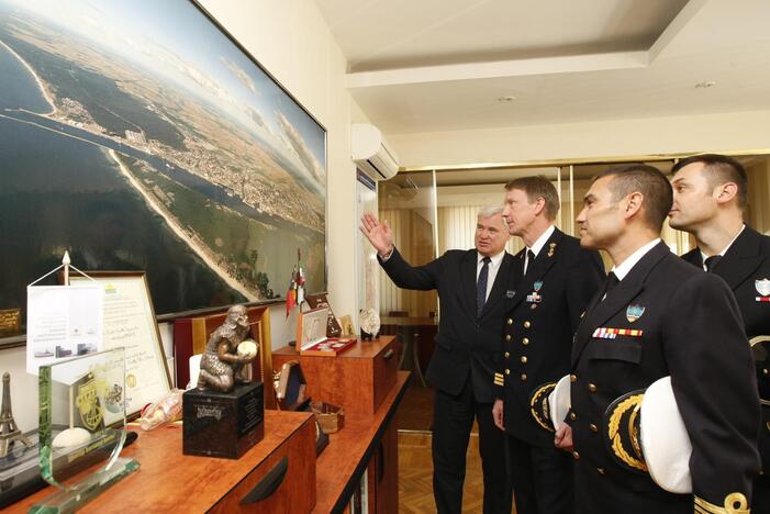 Pratybų "Baltic Fortress" karinių laivų vadai Klaipėdoje