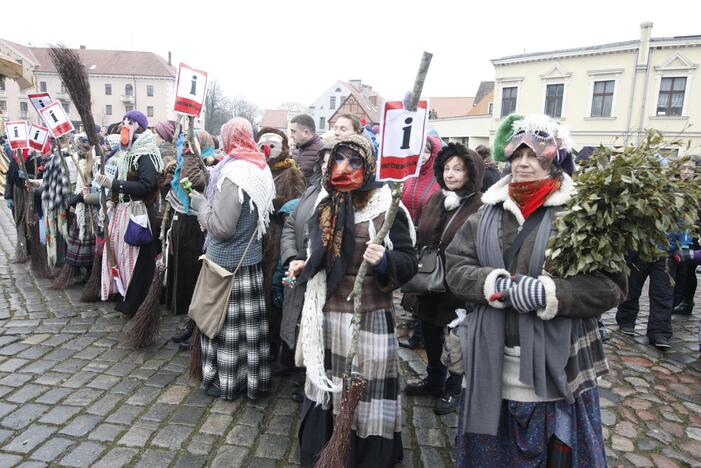 Užgavėnės Teatro aikštėje