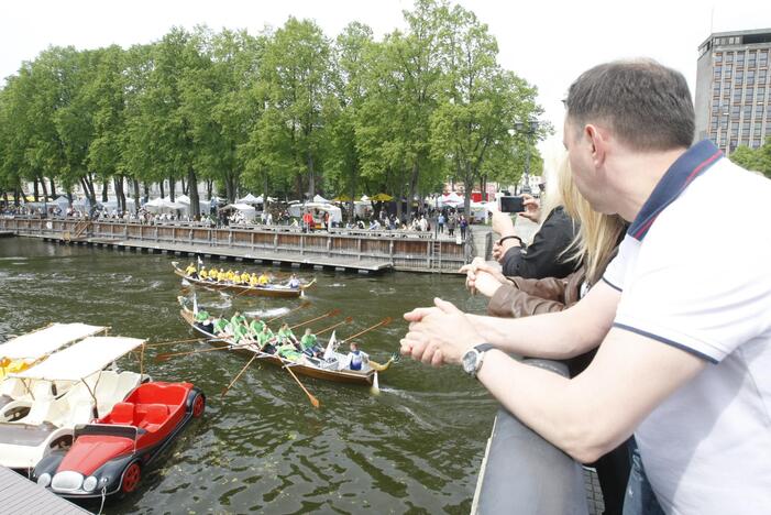 Laivų parade - pramogų vajus