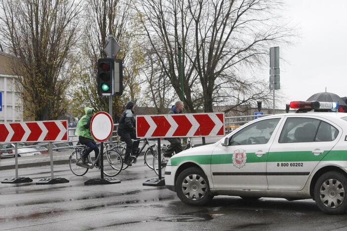 „Meridiano“ grįžimą sutrikdė tilto pakėlimas