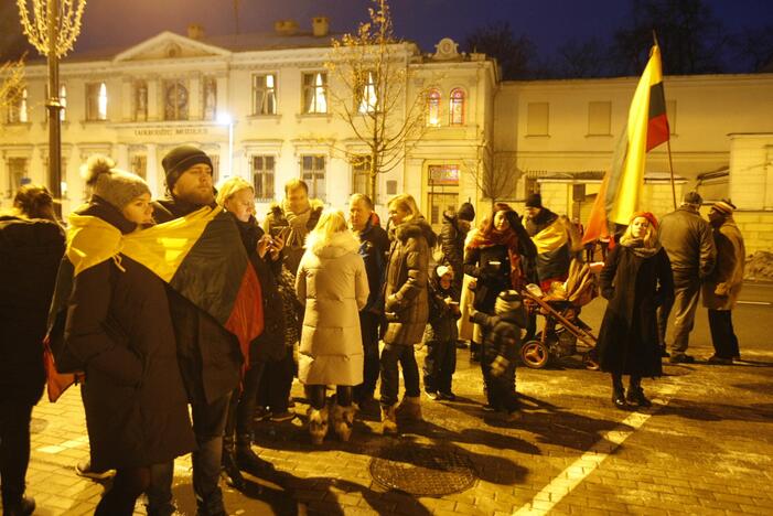 Užsiliepsnojo atminimo laužai – Klaipėda nepamiršo Laisvės gynėjų