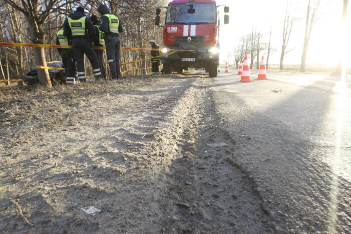 Kraupi avarija Klaipėdoje: žuvo jauna mergina