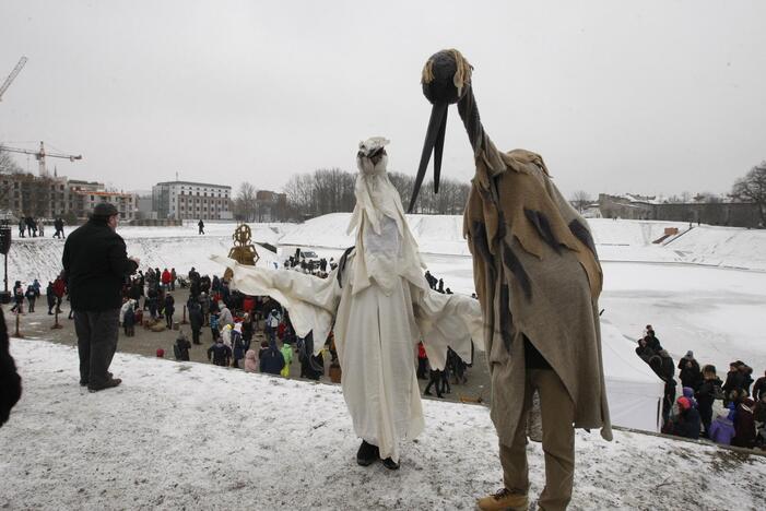 Klaipėdiečiai nenusižengė tradicijoms: per Užgavėnes išdykavo ir sudegino Morę