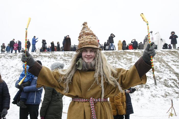 Klaipėdiečiai nenusižengė tradicijoms: per Užgavėnes išdykavo ir sudegino Morę