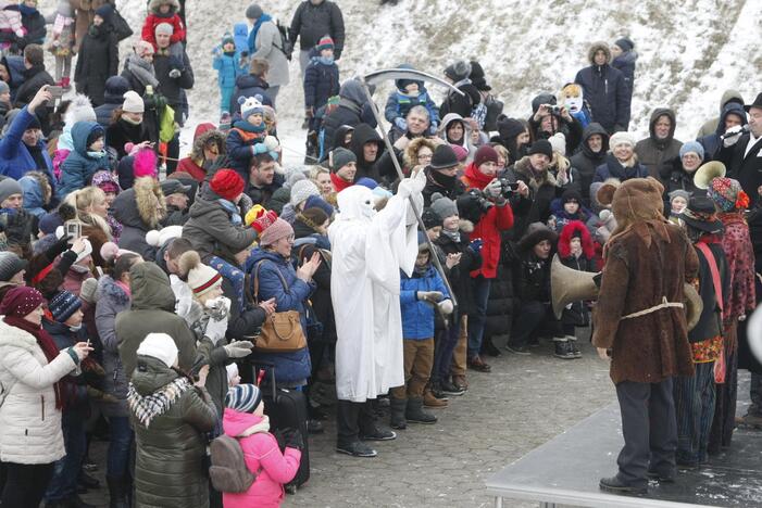 Klaipėdiečiai nenusižengė tradicijoms: per Užgavėnes išdykavo ir sudegino Morę