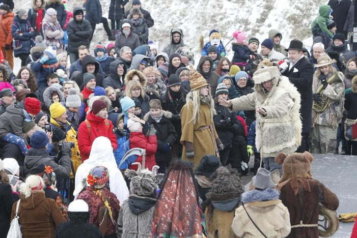 Klaipėdiečiai nenusižengė tradicijoms: per Užgavėnes išdykavo ir sudegino Morę