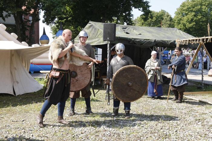 Kuršių ir vikingų stovykla