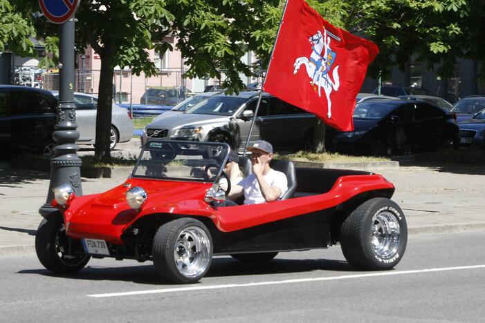 Sezoną pradėjo senovinių automobilių asociacija „Seni kibirai“