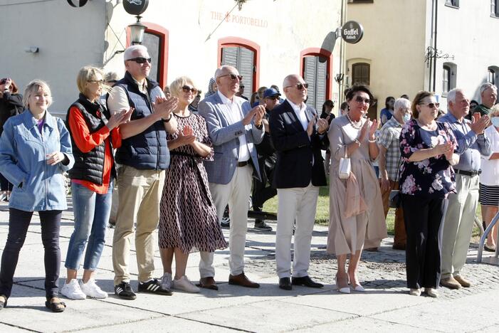  „Meridianas“ išskleidė bures