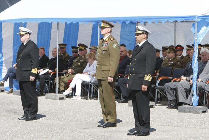 Karinių jūrų pajėgų vadų pasikeitimo ceremonija.