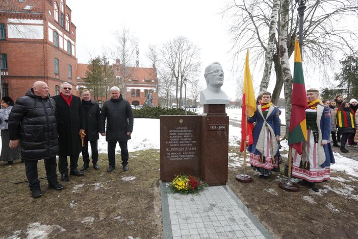  Alfonsui Žaliui biusto atidengimo ceremonija