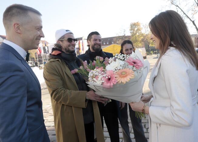 Kauno rotušėje susituokė „Žalgirio“ direktorius P. Motiejūnas ir K. Sklenytė