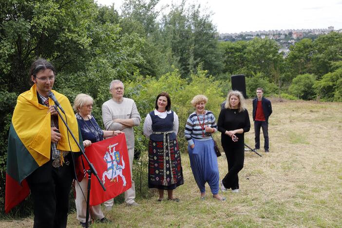 Piknikas ant Eigulių piliakalnio.