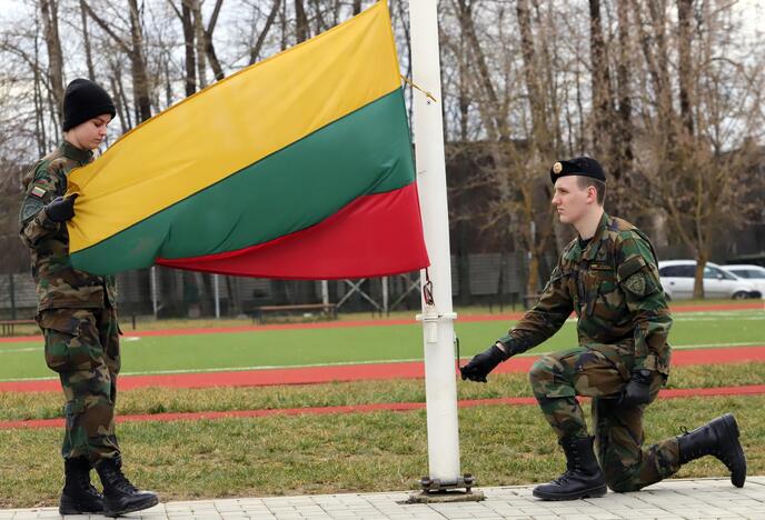 JAV kariai Kauno kadetams padovanojo sporto salę