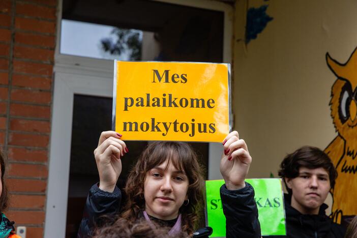 Mokytojų protesto eisena pėsčiomis iš Klaipėdos į Vilnių