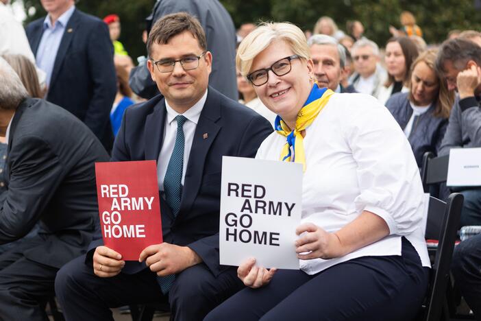 „Red army go home. Linkėjimai iš Lietuvos“ koncertas