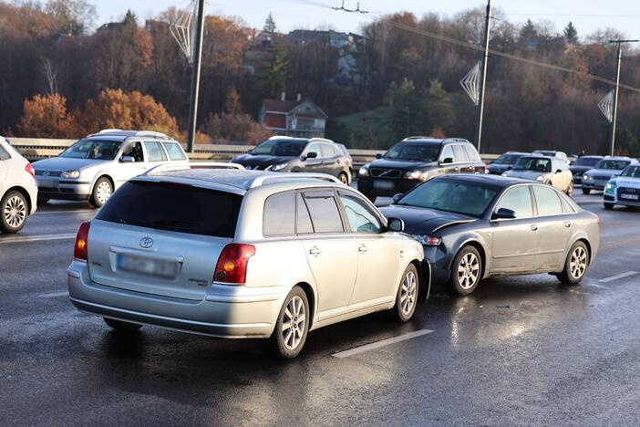 Kaune – automobilių avarijos ir spūstys