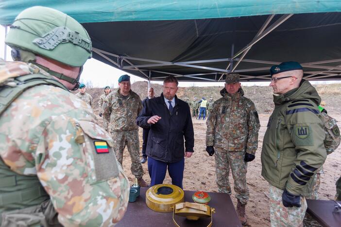 Islandijos ir Lietuvos kariuomenės vadų vizitas Rukloje 