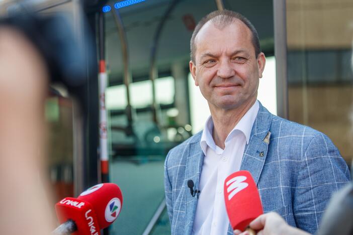 Kaune išbandytas vandeniliu varomas autobusas