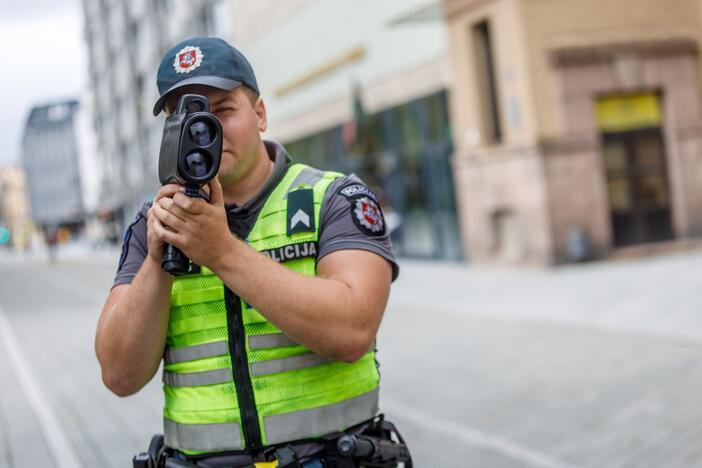 Laisvės alėjoje policija surengė reidą paspirtukininkams