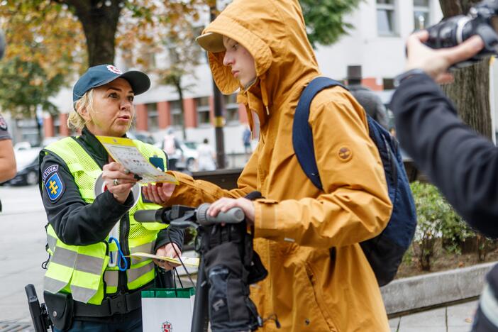 Laisvės alėjoje policija surengė reidą paspirtukininkams