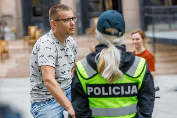 Laisvės alėjoje policija surengė reidą paspirtukininkams