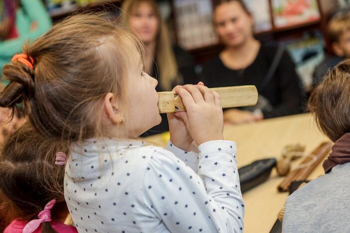 Folkloro dirbtuvės šeimoms „Etnosodas“