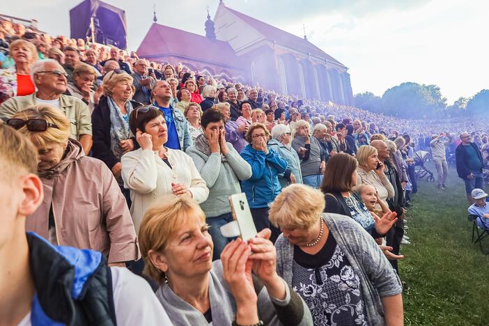 Kauno pilies papėdėje kauniečius subūrė operetė ir „Tautiška giesmė“