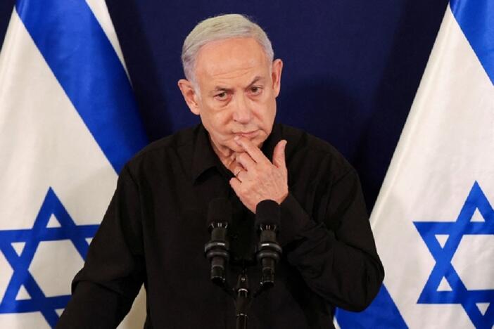 B. Netanyahu tarsis su ministrais dėl TTT nurodymo nutraukti karinę operaciją Rafache