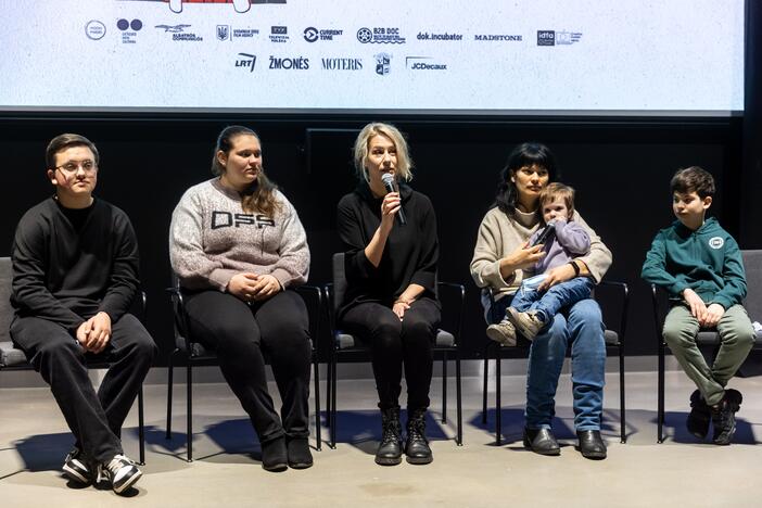 Dokumentinio filmo „Mėlyna kaip apelsinas žemė“ herojų konferencija