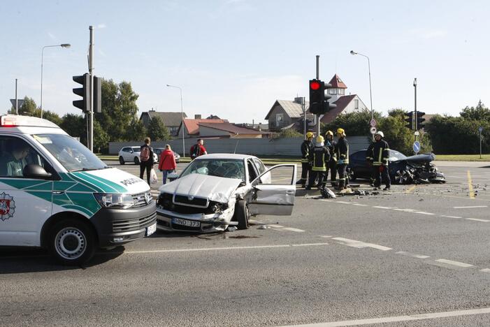 Aplinkybės: draudikai, atlyginę žalą nukentėjusiajam, gali to pareikalauti ir iš eismo įvykio kaltininko.