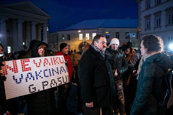 „Basų mamų“ protestas prieš galimybių pasą vaikams