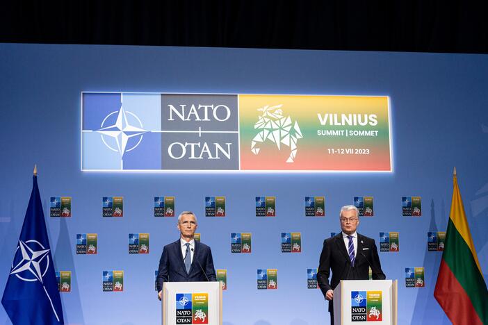  G. Nausėdos ir NATO generalinio sekretoriaus J. Stoltenbergo spaudos konferencija