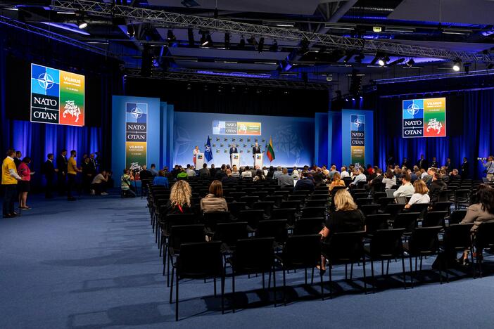  G. Nausėdos ir NATO generalinio sekretoriaus J. Stoltenbergo spaudos konferencija