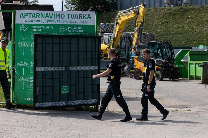 Didžiulis gaisras įmonėje „Ecoservice“