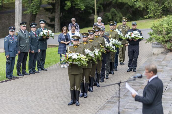 Medininkų žudynių pagerbimo ceremonija Antakalnio kapinėse