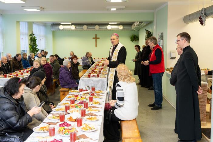 Kūčių pusryčiai vargstantiems