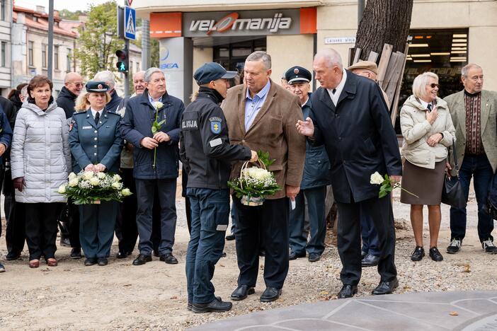 Policijos veteranai prie obelisko pagerbė kolegas