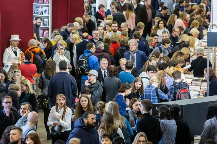 Tęsiasi Vilniaus knygų mugės renginiai