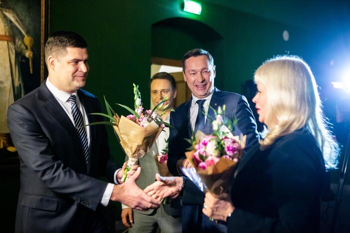 Partijų spaudos konferencijos